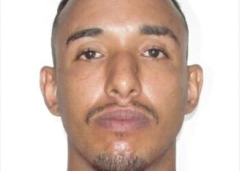 Jovem é assassinado com tiro na cabeça em posto na zona Sudeste de Teresina