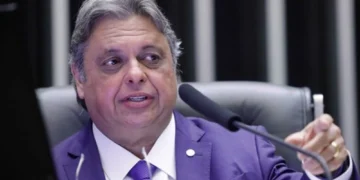 Novo boletim descarta cirurgia para o deputado Júlio Arcoverde após queda