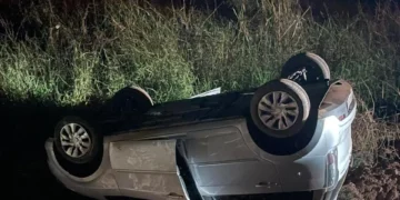 Carro capota na PI-113 e é encontrado abandonado em José de Freitas