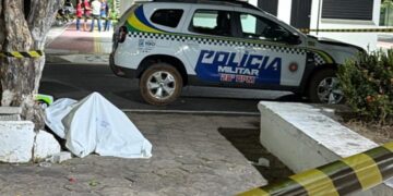 Homem morre após ser atingido por tiros durante festejo em praça no Piauí