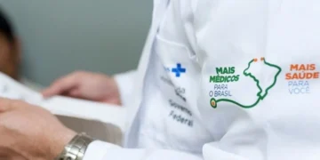 Aprovação no Enamed será obrigatória para novos médicos obterem CRM