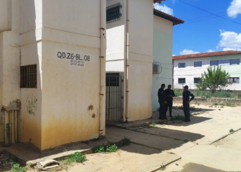 Mulher é esfaqueada na zona Sul de Teresina; ex-companheiro é procurado