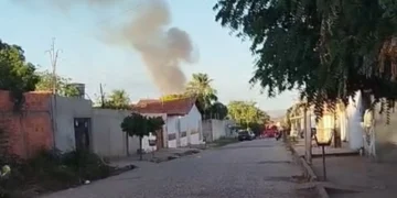 Caminhão pega fogo e mobiliza Corpo de Bombeiros em Teresina