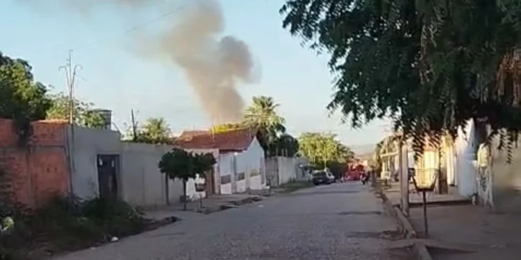Caminhão pega fogo e mobiliza Corpo de Bombeiros em Teresina