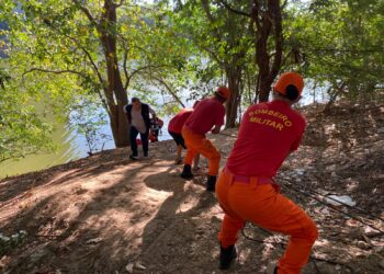 Corpo de homem em decomposição é resgatado do Rio Poti próximo à Ponte Estaiada