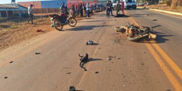Colisão entre motocicletas e caminhonete deixa duas pessoas mortas no Piauí
