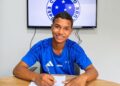 Conheça Ryan Victor, piauiense de 15 anos que assinou com Cruzeiro até 2030
