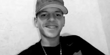 Homem foi morto com pelo menos 14 tiros dentro da própria casa em Oeiras